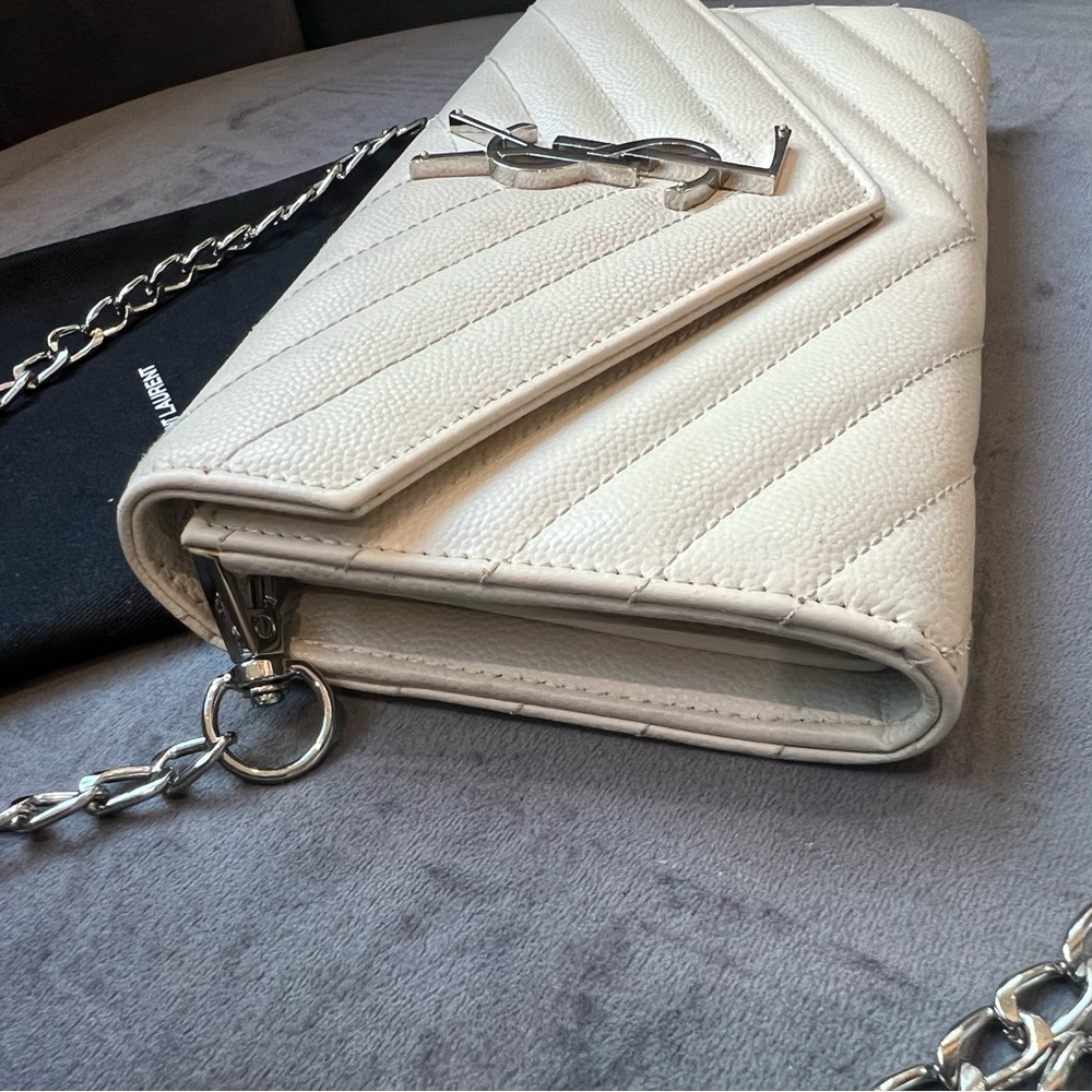 Yves Saint Laurent Beige Quilted Leather Chain Crossbody - Picture 2 of 15